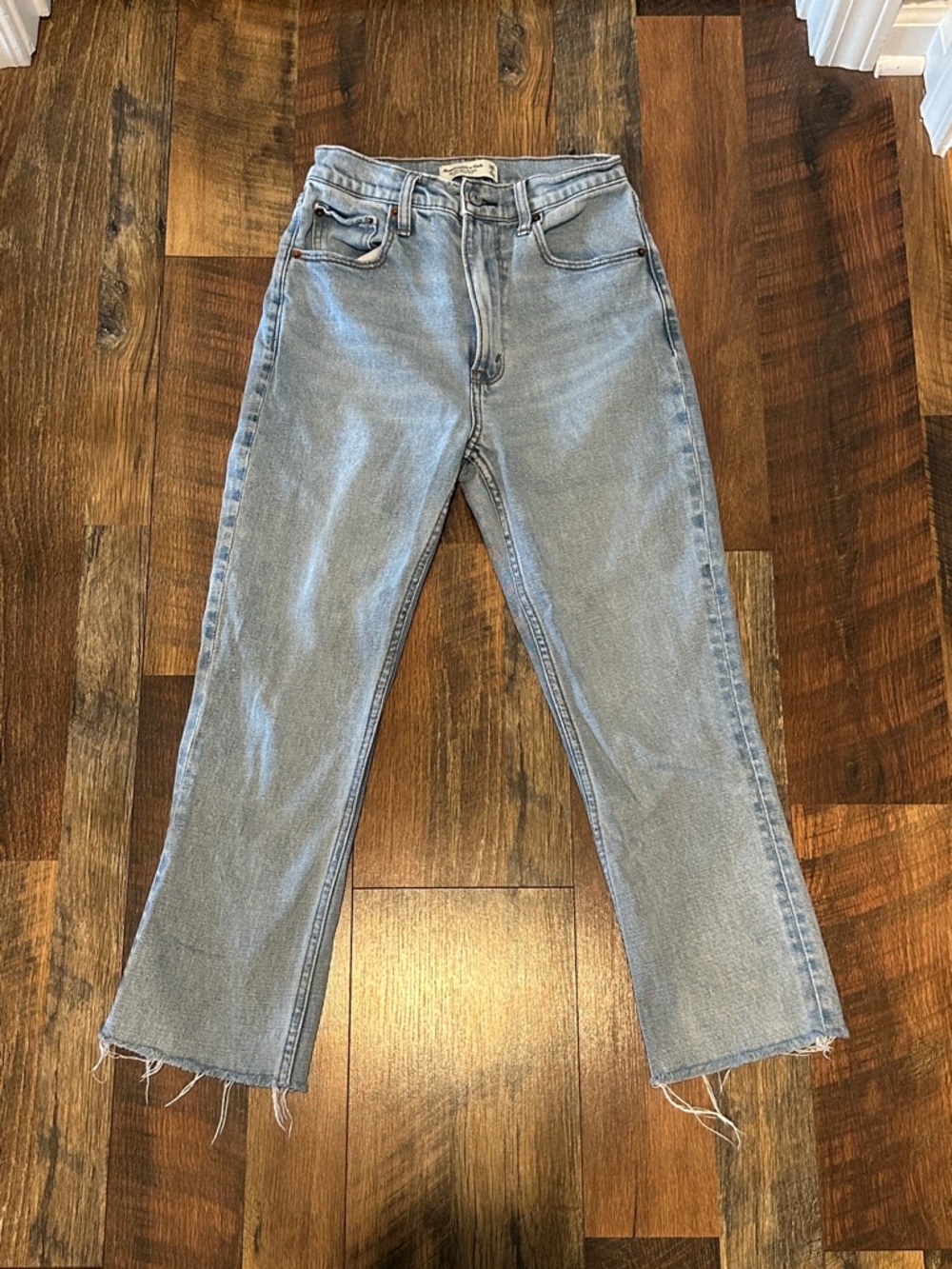 Abercrombie & Fitch 90s Ultra High Rise Slim Straight Jeans